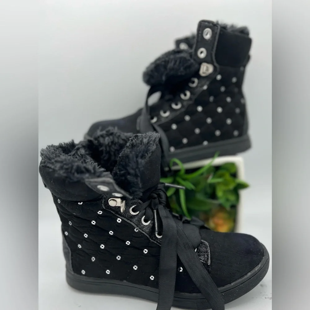 🌺Justice Girl’s Glitter and Fuzzy Black Booties 🌸🌺